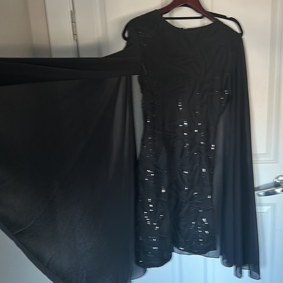 SHEIN black sleeve dress sequins with cape size large - Picture 2 of 3